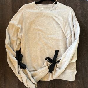 Elan bow sleeve sweatshirt